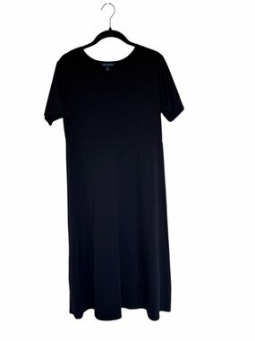 TravelSmith Black Short-Sleeve Midi Versatile Casual Dress Minimalist Vacation